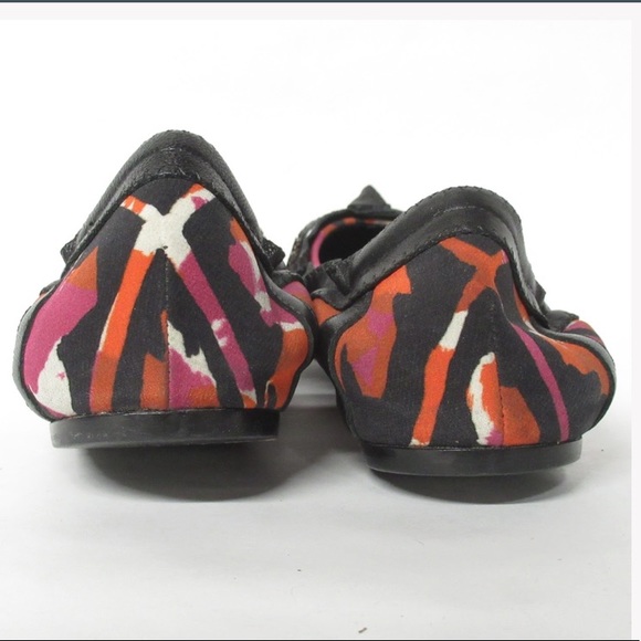 authentic BURBERRY size 36 cloth/leather FLATS - Picture 14 of 14